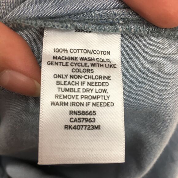 Susina L V-Neck Stripe Chambray Romper RK407723MI - Picture 14 of 14